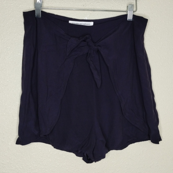 Cupcakes and Cashmere Raven Shorts Navy Blue Women's Size 10 - Picture 2 of 9